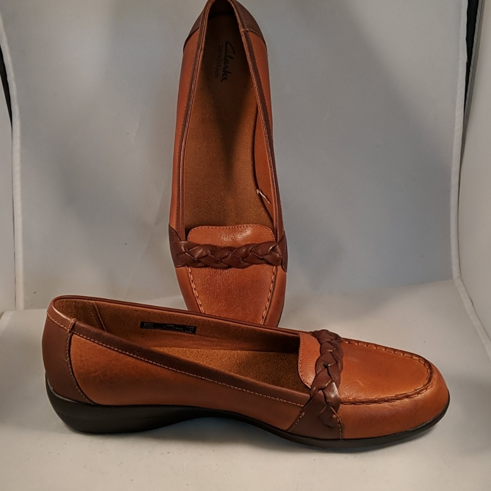 Clarks "Bendables" leather loafers